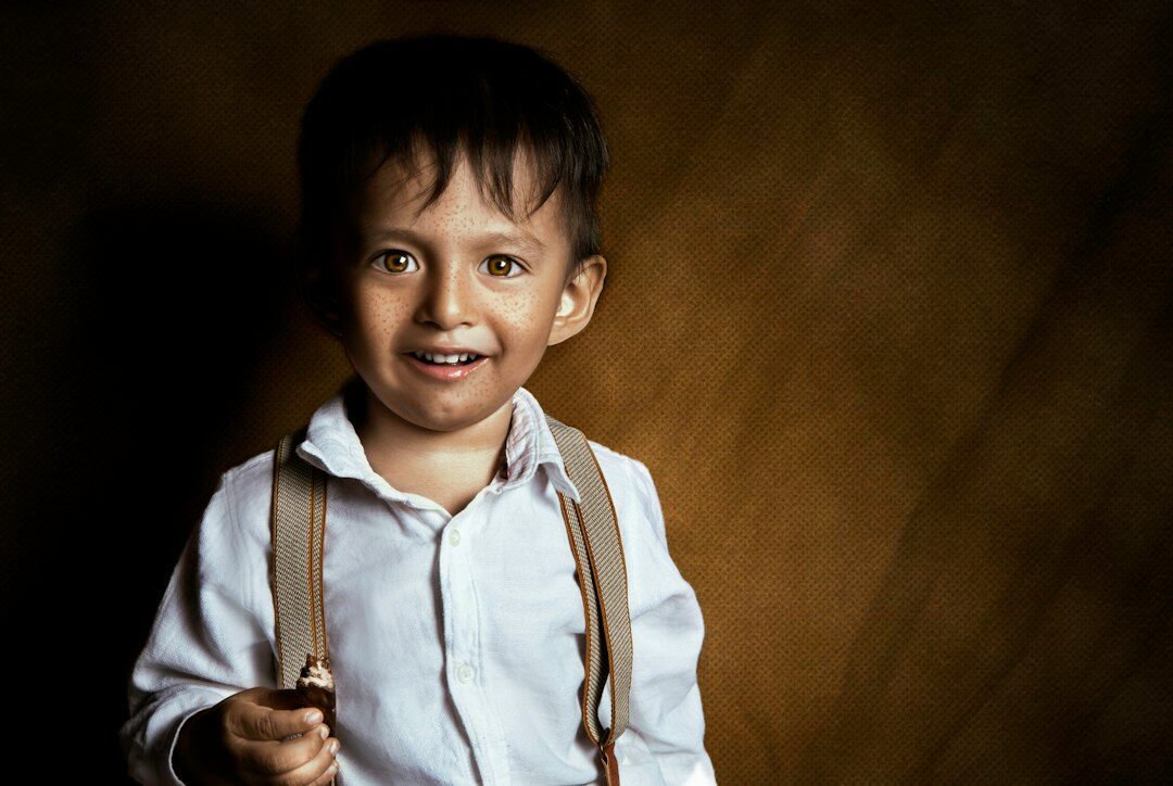 Studio portrait of a Mexican junior financial analyst